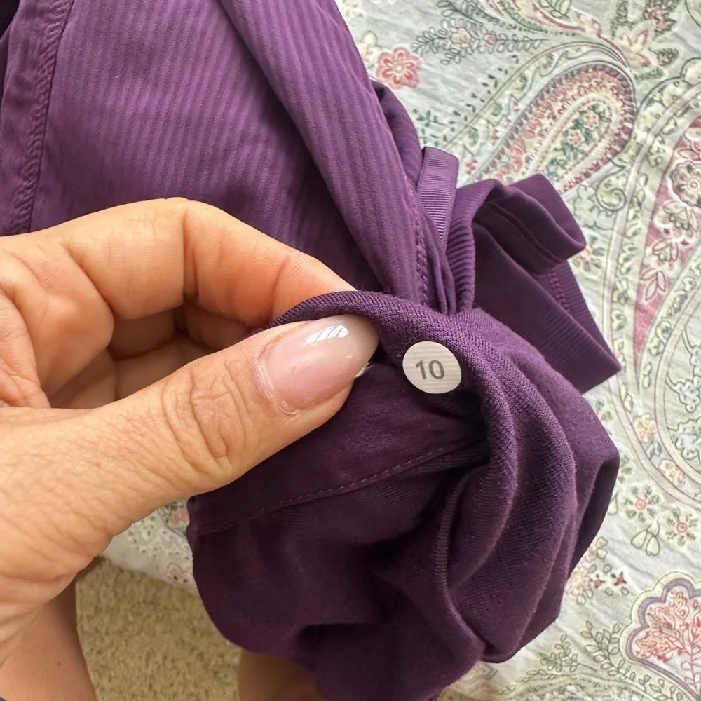 Lululemon Dance Studio Size 10 Lined - Picture 5 of 5